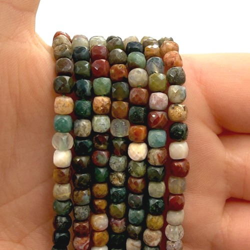 Jaspis Oceaniczny / kostka fasetowana / ok. 4x4mm