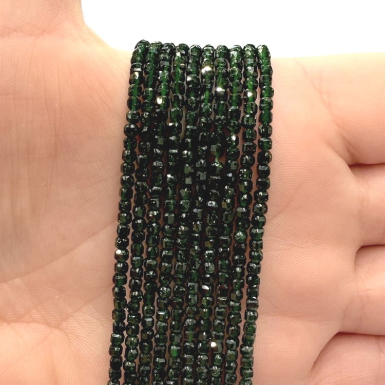 Szmaragd Nilu / kostka fasetowana / ok. 2x2mm