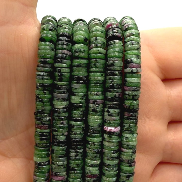 Zoisyt z Rubinem (Anyolit) / heishi / ok. 6x1mm