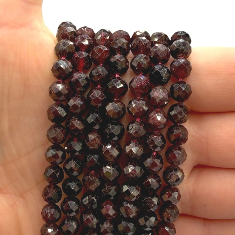 Granat / kulka fasetowana / ok. 6mm