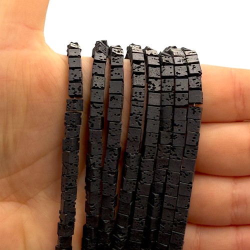 Lawa Czarna / kostka / ok. 4x4mm