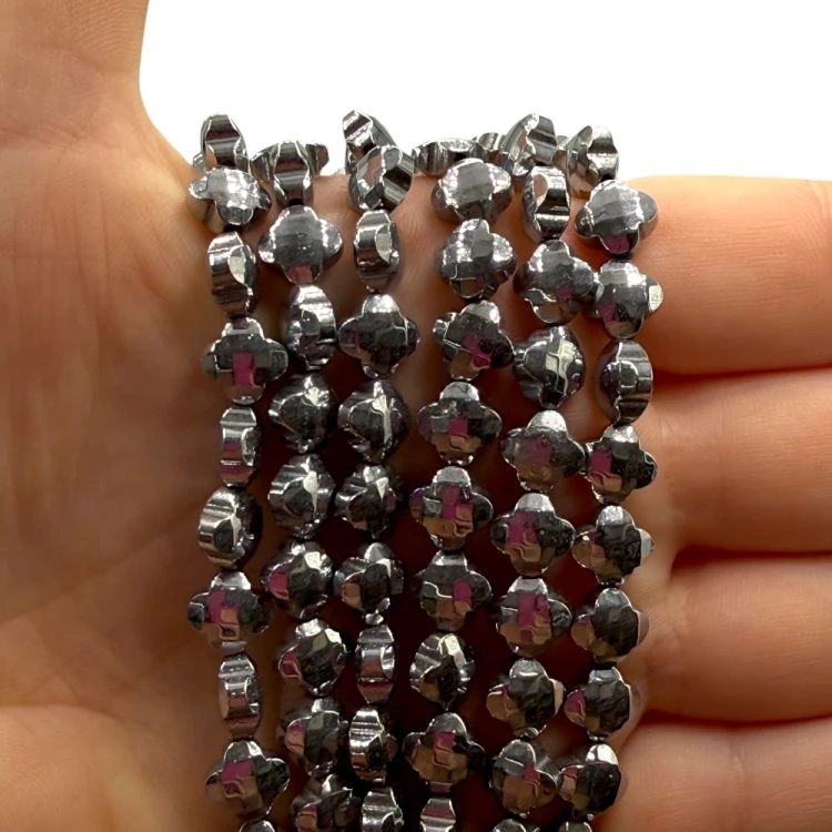 Hematyt Koniczynka Fasetowana / kolor srebrny / ok. 8x4mm