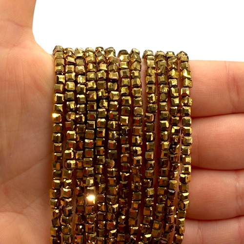 Hematyt Kostka / kolor ciepłe złoto / ok. 3x3mm