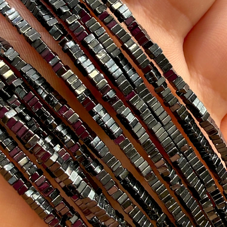 Hematyt Kwadratowa Płytka / kolor czarny / ok. 3x1mm