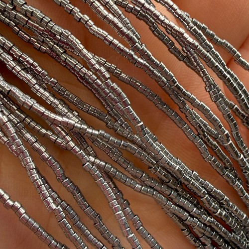 Hematyt Heishi / kolor srebrny / ok. 1x1mm