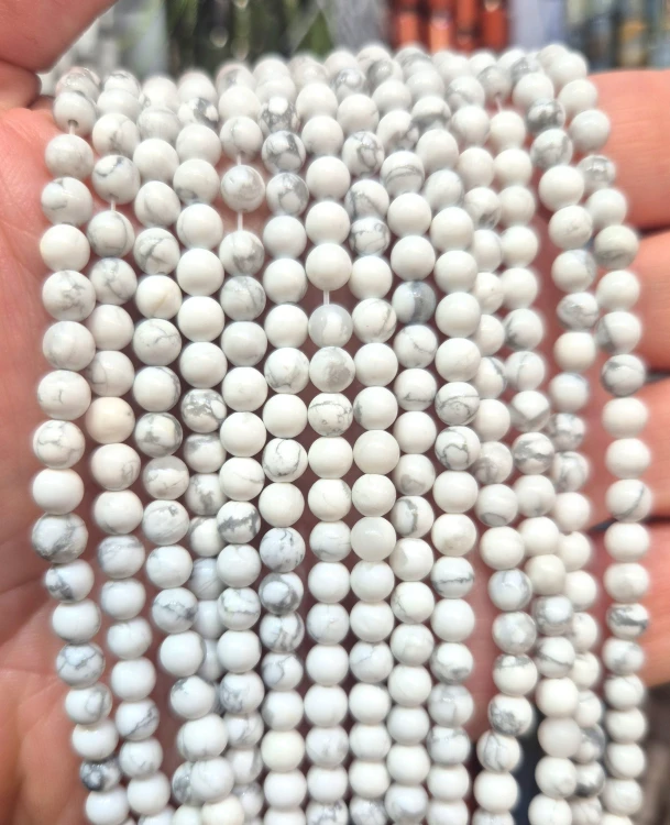 Howlit / kulka gładka / ok. 4mm