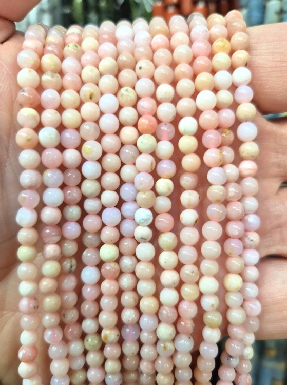 Opal Różowy / kulka gładka / ok. 4mm