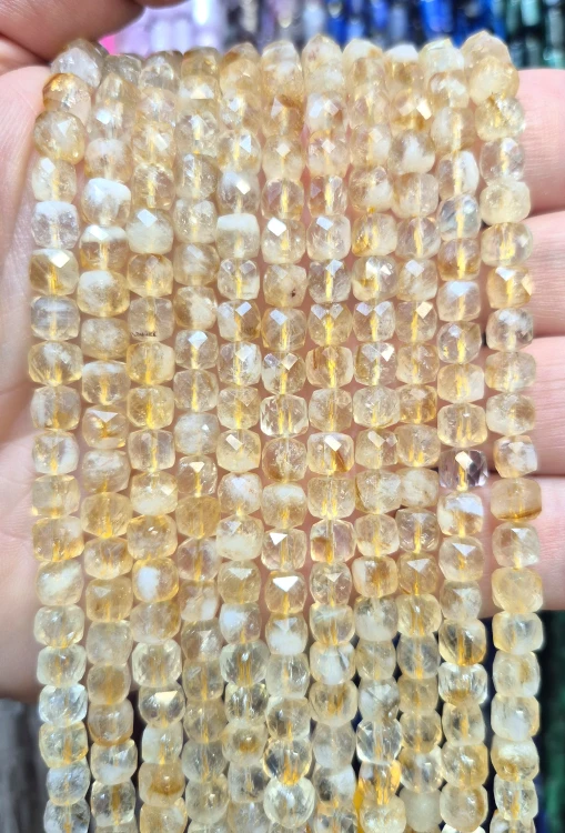 Cytryn / kostka fasetowana / ok. 5x5mm
