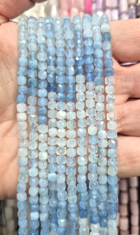 Akwamaryn Gradient / kostka fasetowana / ok. 4x4mm
