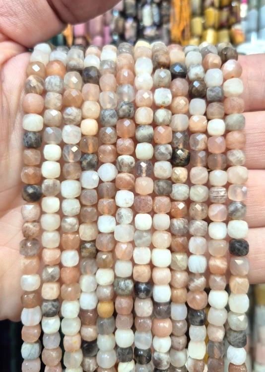 Kamień Słoneczny i Księżycowy (mix) / kostka fasetowana / ok. 5x5mm