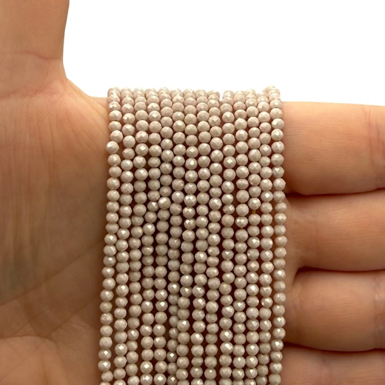 Cyrkon Mleczny / kulka fasetowana / ok. 3mm