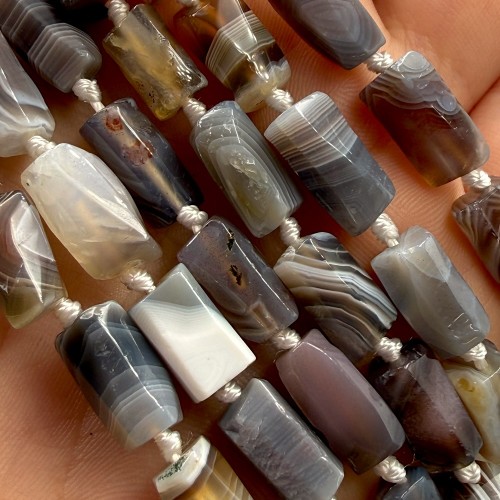 Agat Botswana / walec / ok. 7x11mm