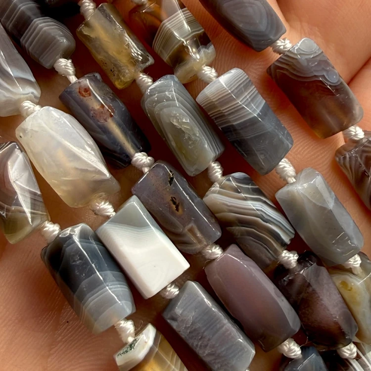 Agat Botswana / walec / ok. 7x11mm