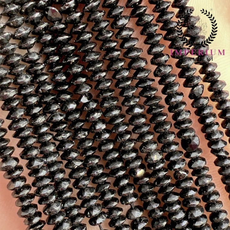 Spinel / dysk / ok. 3 x 1 mm