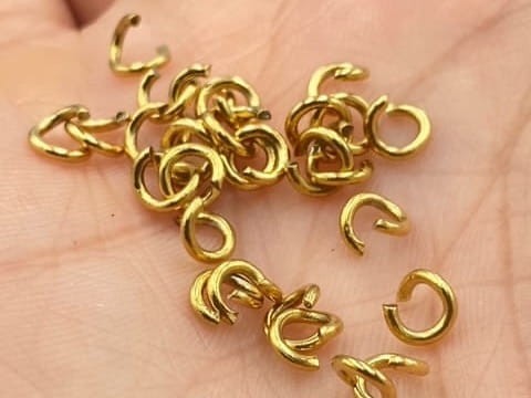 Kółeczka zaciskowe 5mm / stal PVD / kolor złoty / 50szt.
