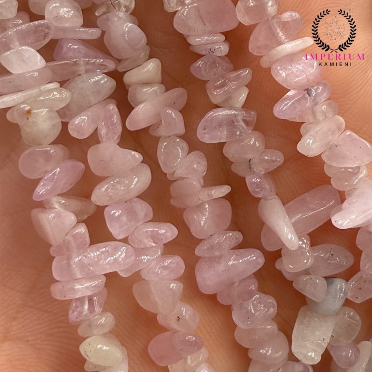 Kwarc Różowy / sieczka - 80 cm gładka / ok. 3x5mm