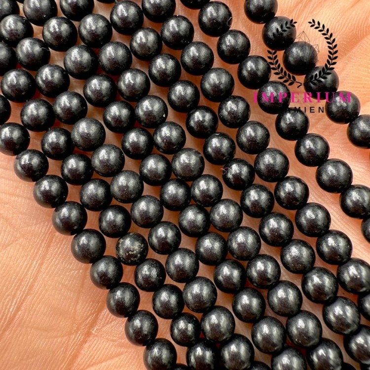 Szungit / kulka gładka / ok. 4mm
