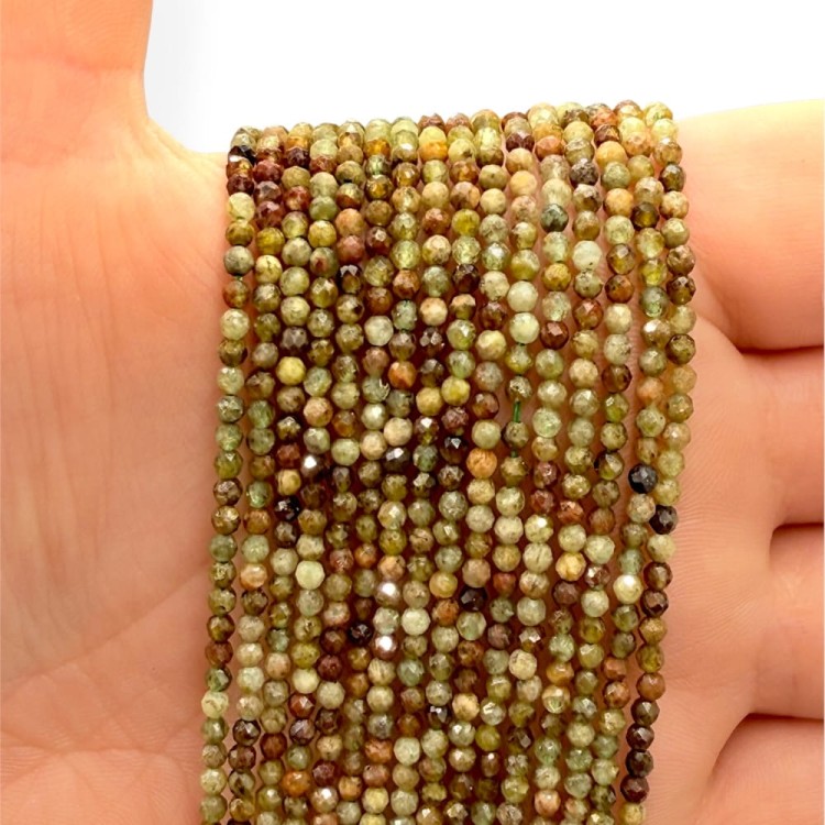 Granat Zielony / kulka fasetowana / ok. 2mm