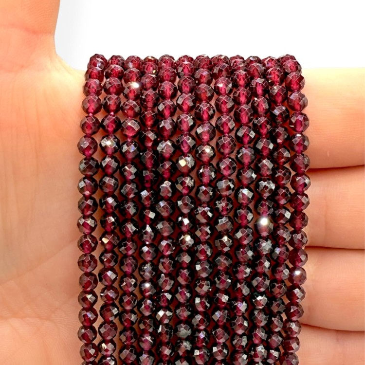 Granat / kulka fasetowana / ok. 4mm