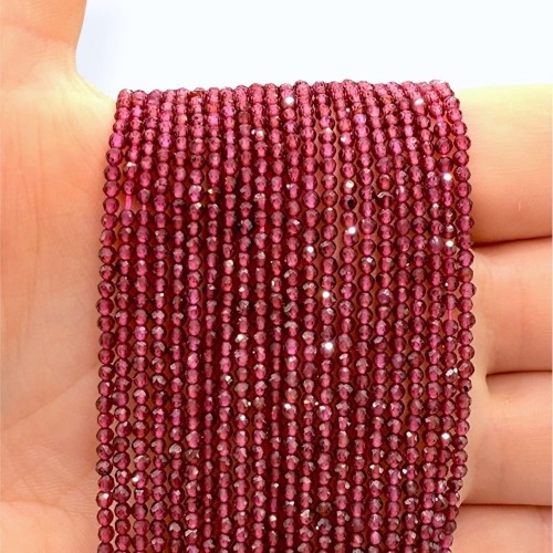 Granat / kulka fasetowana / ok. 2mm