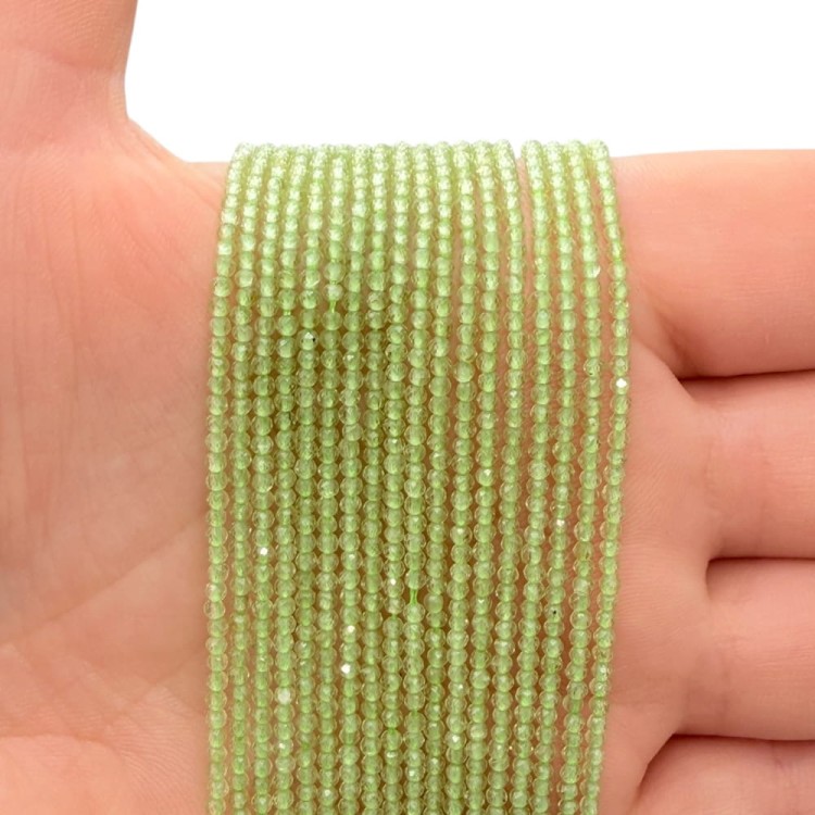 Oliwin / kulka fasetowana / ok. 2mm