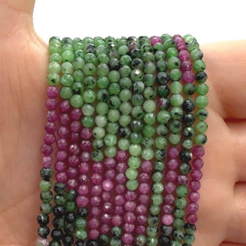 Zoisyt z Rubinem / kulka fasetowana / ok. 3mm