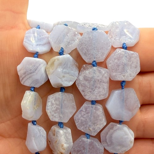 Chalcedon / hexagon / ok. 14x14mm