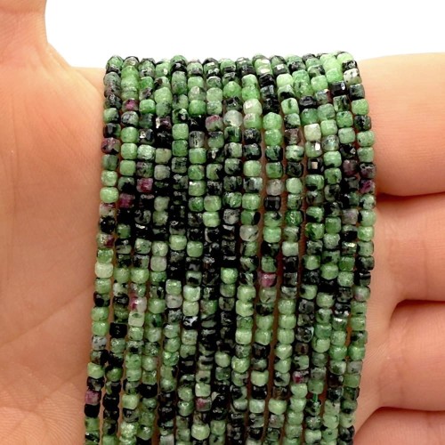 Zoisyt / kostka fasetowana / ok. 2x2mm