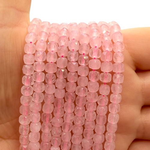 Kwarc Różowy / kostka fasetowana / ok. 4x4mm