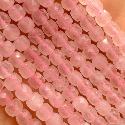 Kwarc Różowy / kostka fasetowana / ok. 4x4mm