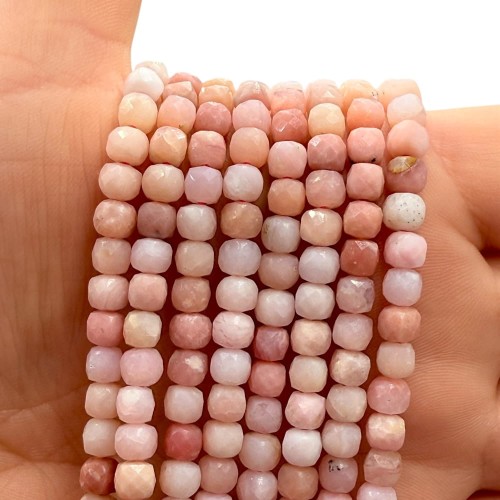 Opal Peruwiański / kostka fasetowana / ok. 4x4mm