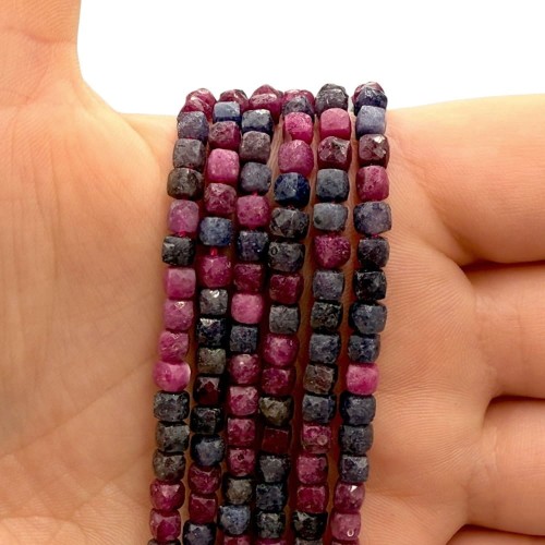 Rubin + Szafir / kostka fasetowana / ok. 4x4mm