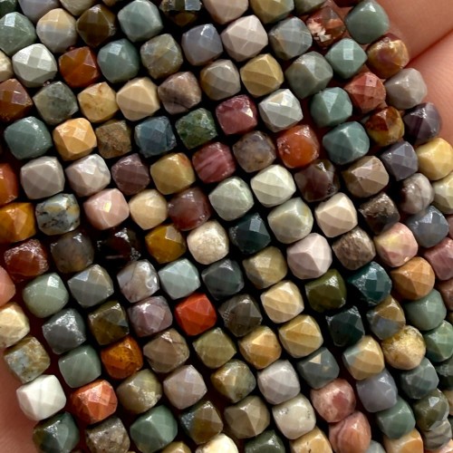 Agat Alashan / kostka fasetowana / ok. 4x4mm