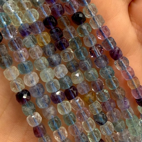 Fluoryt / kostka fasetowana / ok. 4x4mm